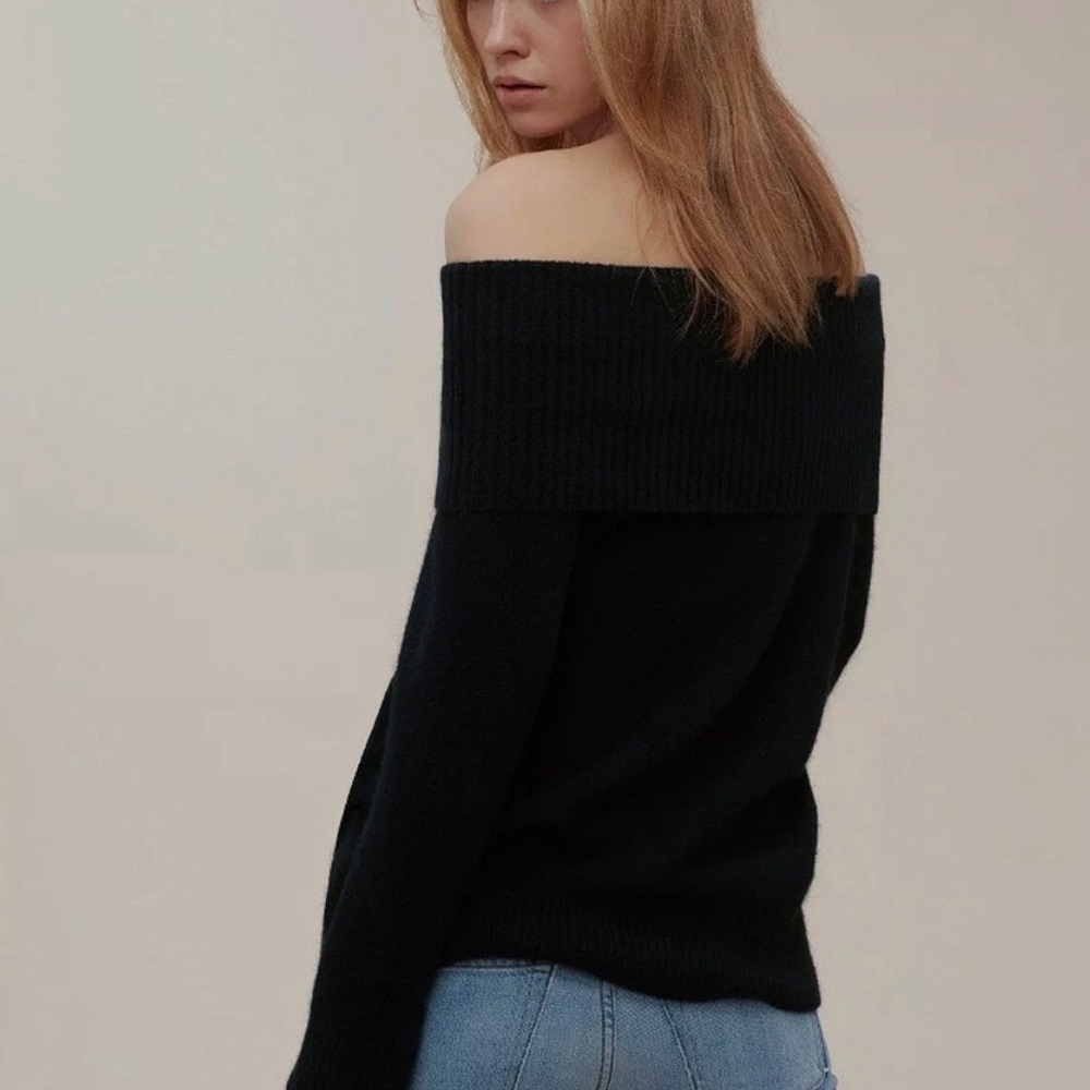 NWT Aritzia Faretta Sweater (now known as Babaton Bustle Sweater) - Picture 2 of 4